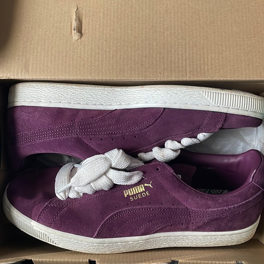 Classic puma burgundy color size 11.5